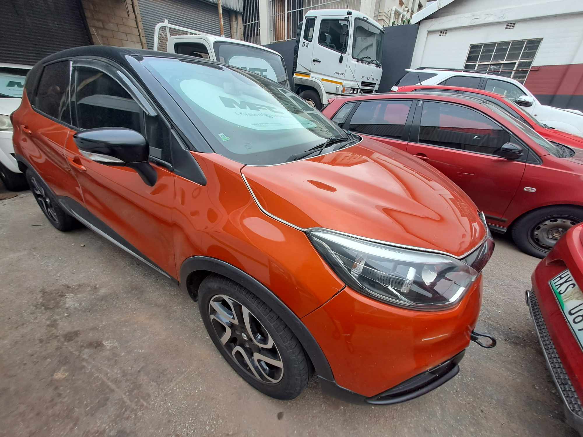 2015 RENAULT CAPTUR 900T DYNAMIQUE 5DR (66KW) thumbnail 4