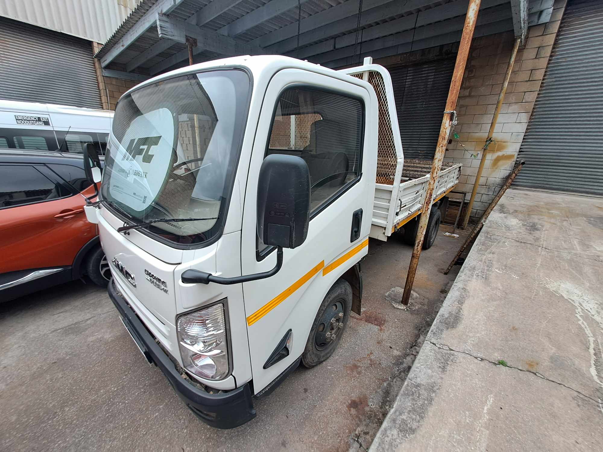 2019 JMC CARRYING PLUS 2.8 TDi LUX LWB D/S F/C thumbnail 4
