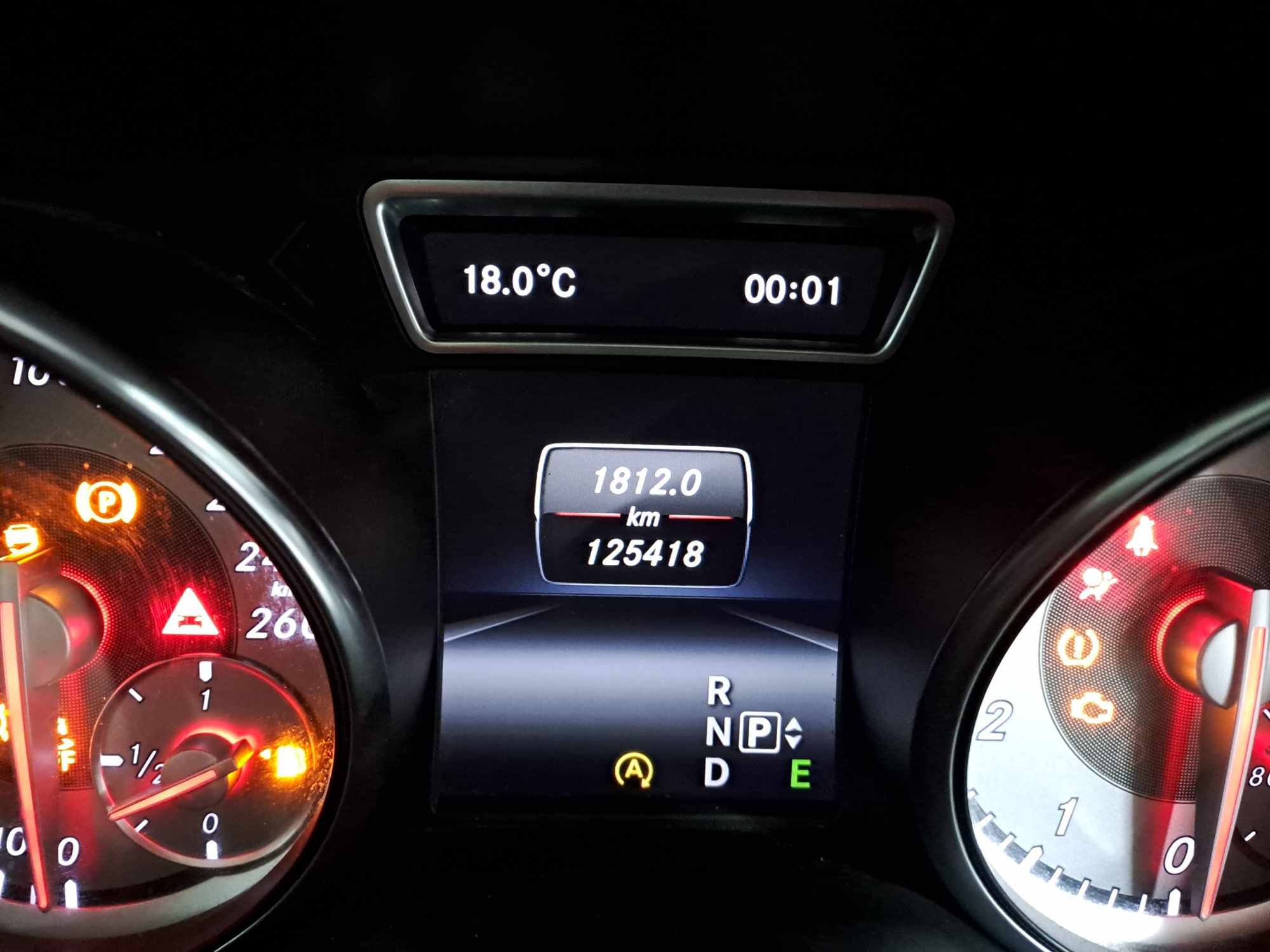 2015 MERCEDES-BENZ CLA 200 A/T thumbnail 2