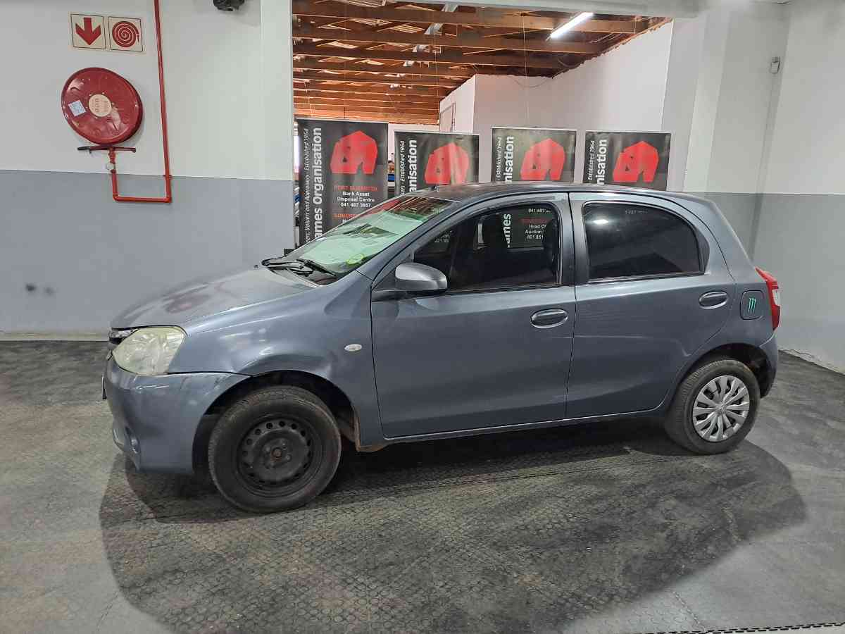 2015 TOYOTA ETIOS 1.5 Xs/SPRINT 5DR
