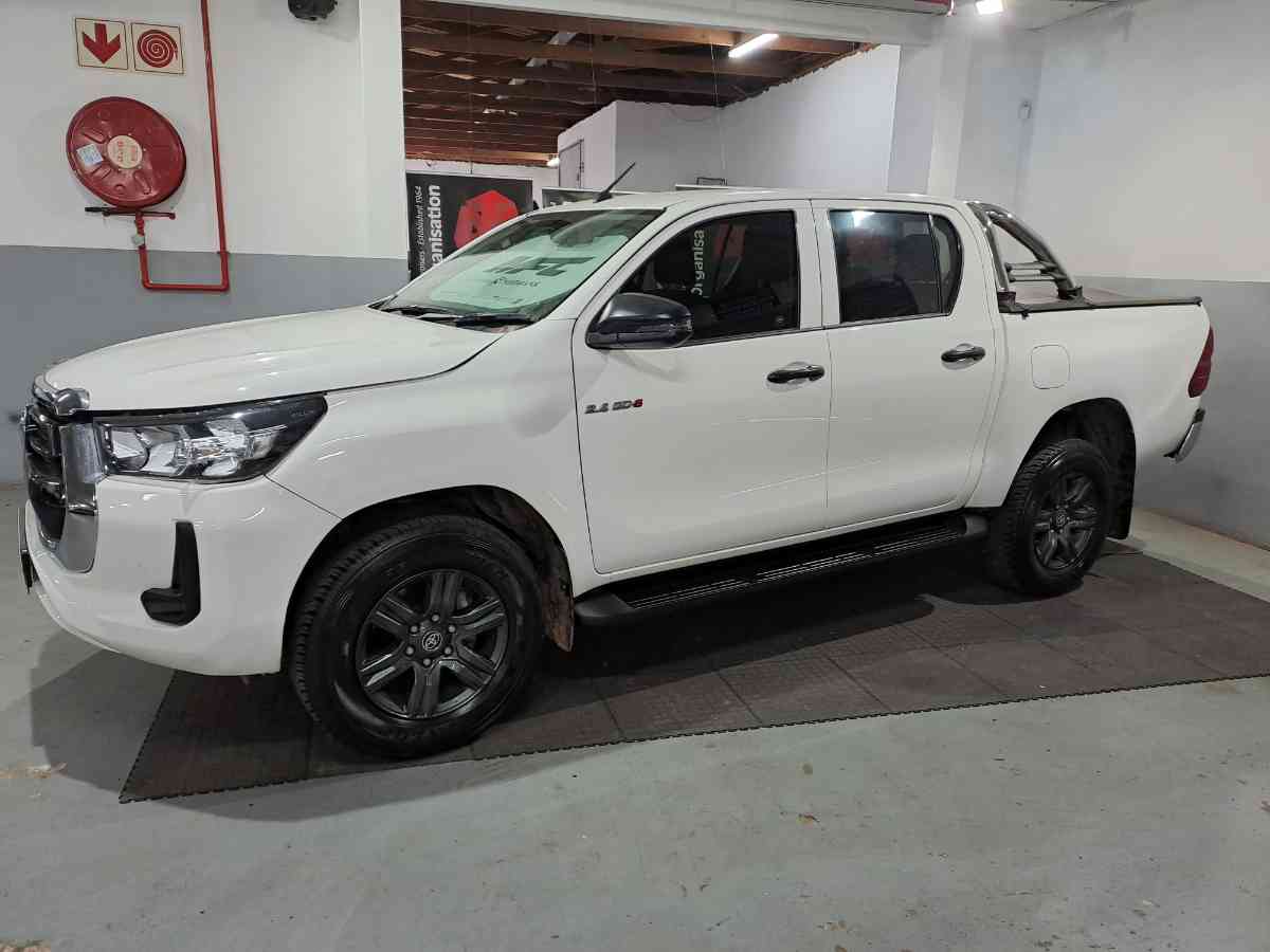 2021 TOYOTA HILUX 2.4 GD-6 RAIDER 4X4 A/T P/U D/C