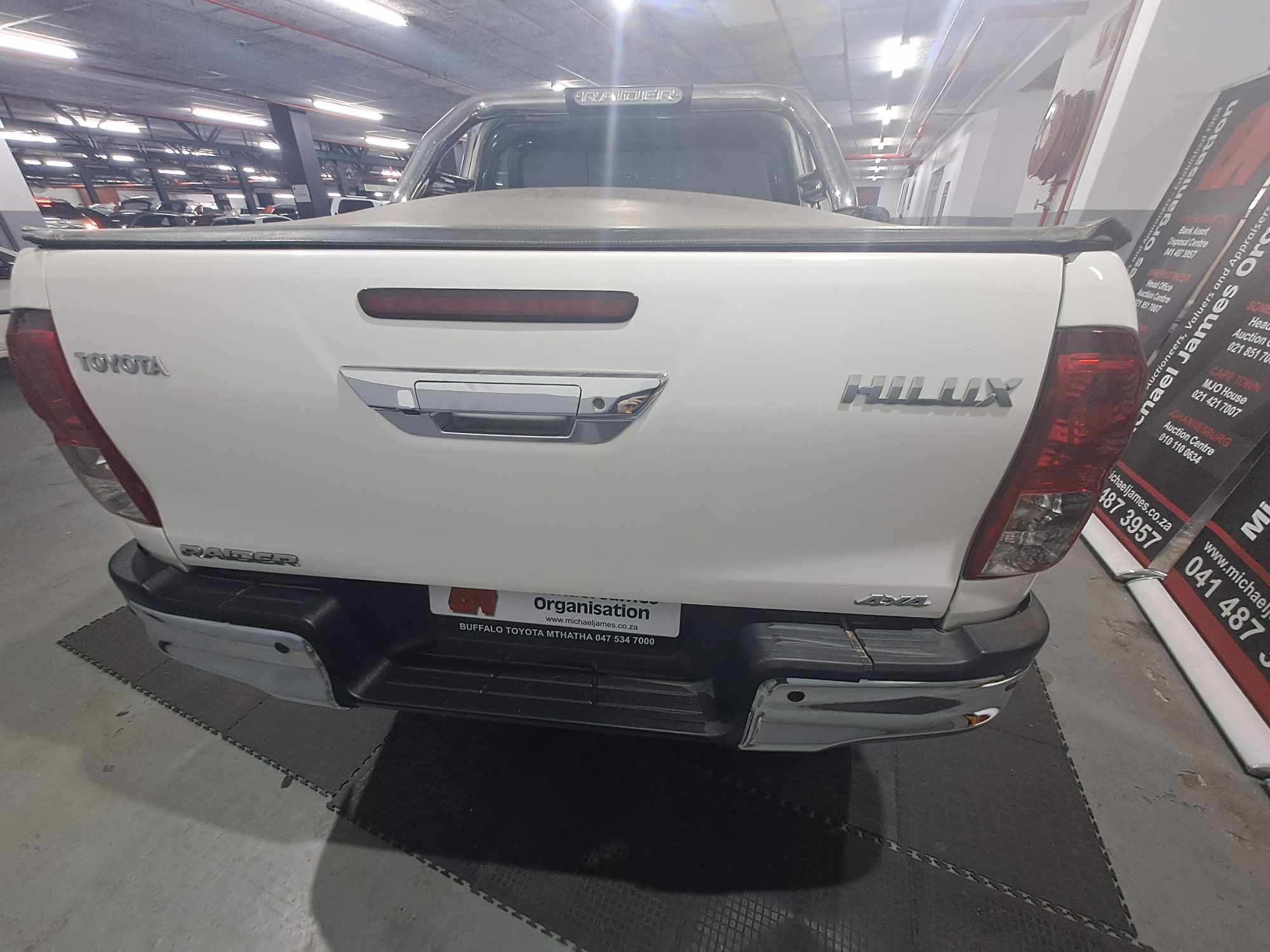 2021 TOYOTA HILUX 2.4 GD-6 RAIDER 4X4 A/T P/U D/C thumbnail 6
