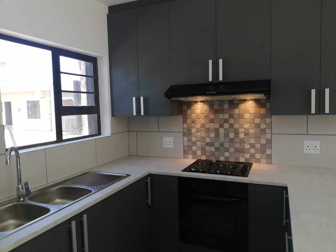 2 Bedroom Duplex - Erf 11650 -Thenant Ridge - Despatch thumbnail 3