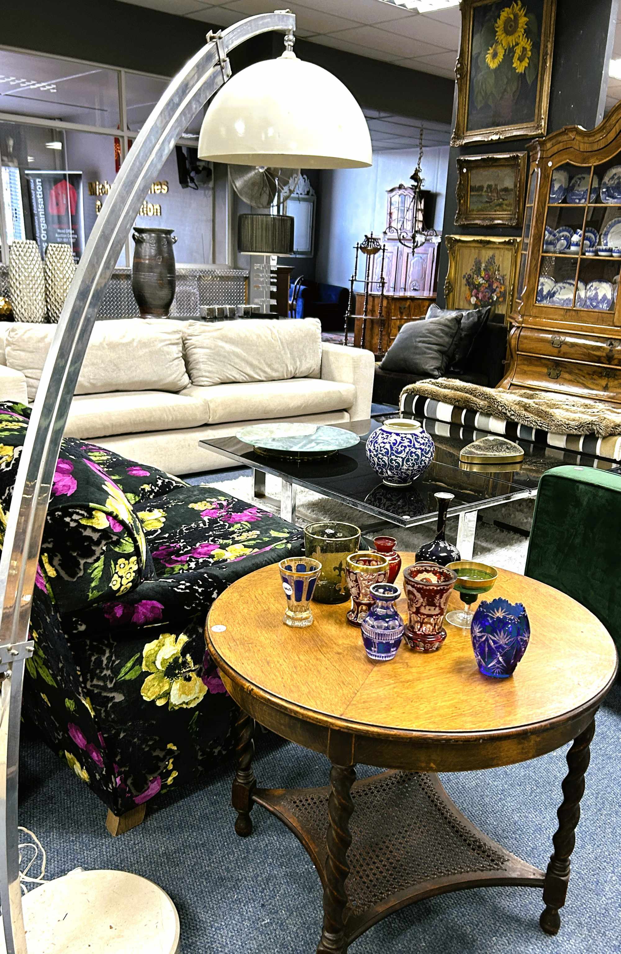 Beautiful Household Furniture thumbnail 2