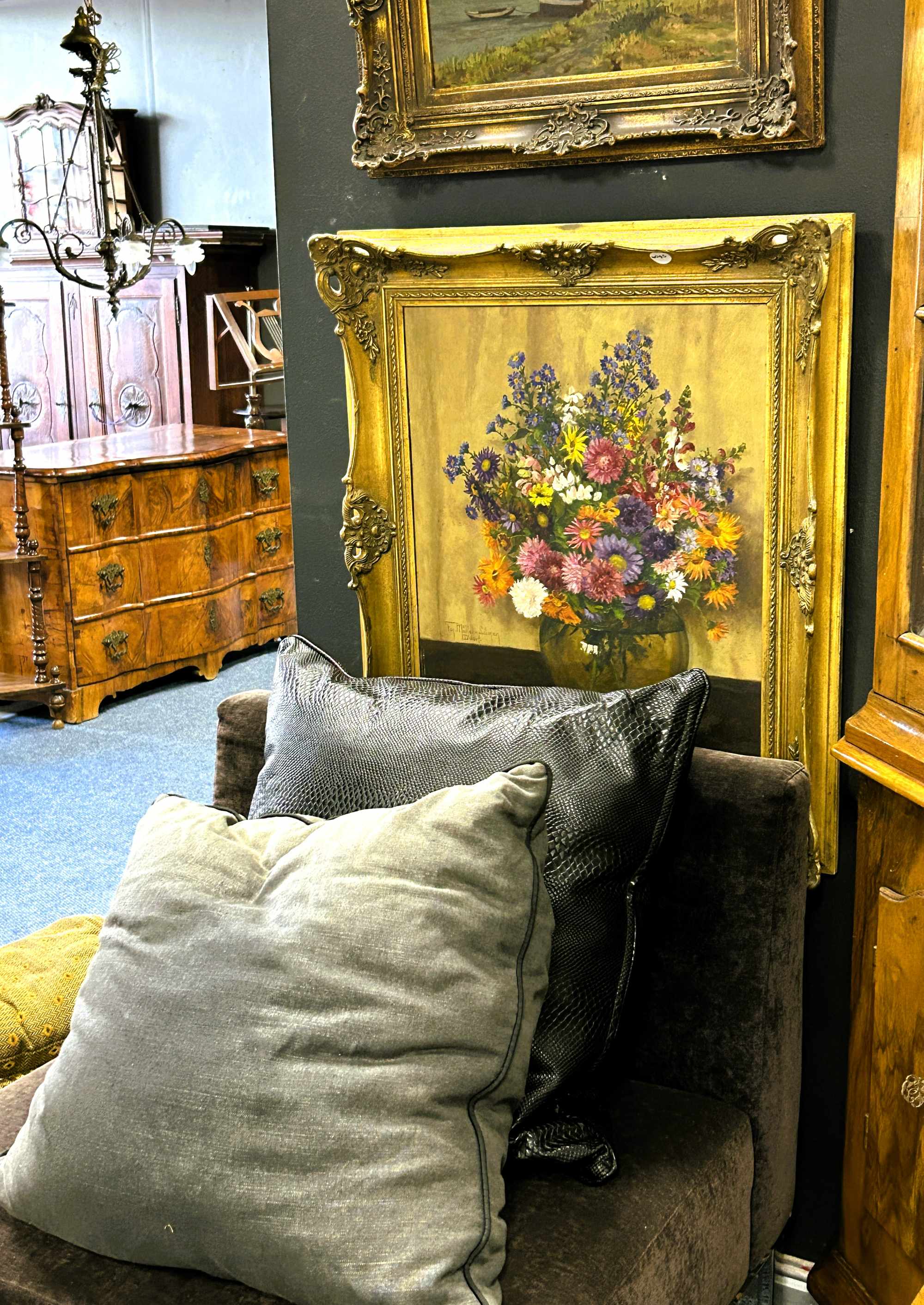 Beautiful Household Furniture thumbnail 13