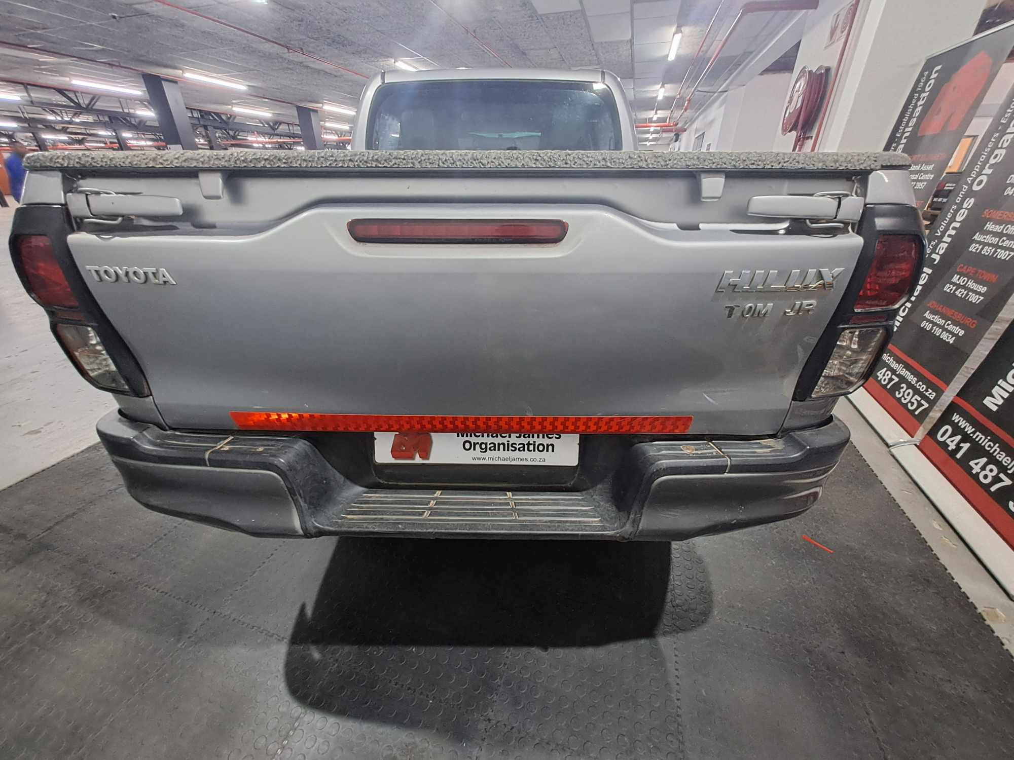 2018 TOYOTA HILUX 2.4 GD-6 RB SR P/U D/C thumbnail 5