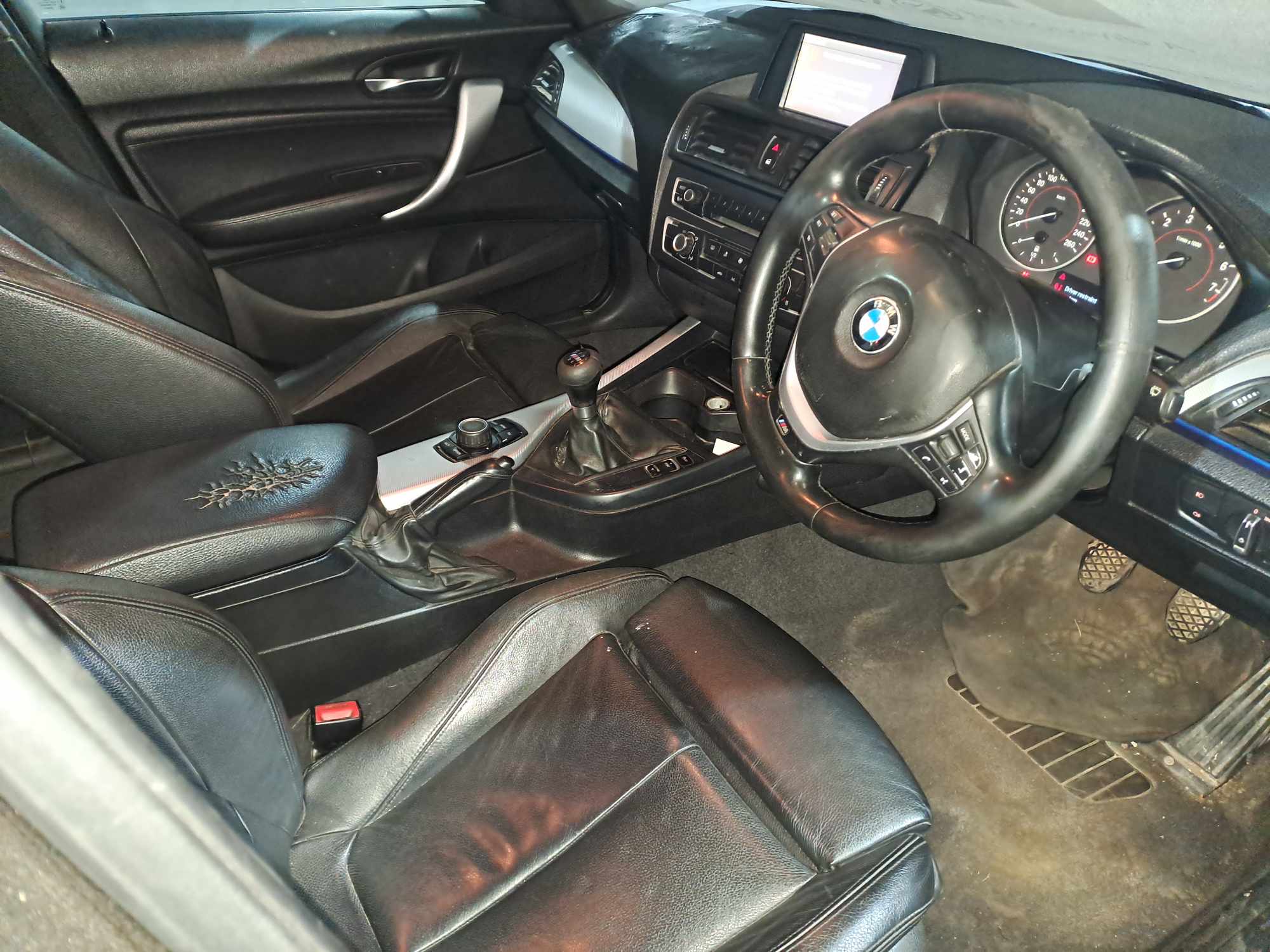 2013 BMW 118i SPORT LINE 5DR (F20) thumbnail 3