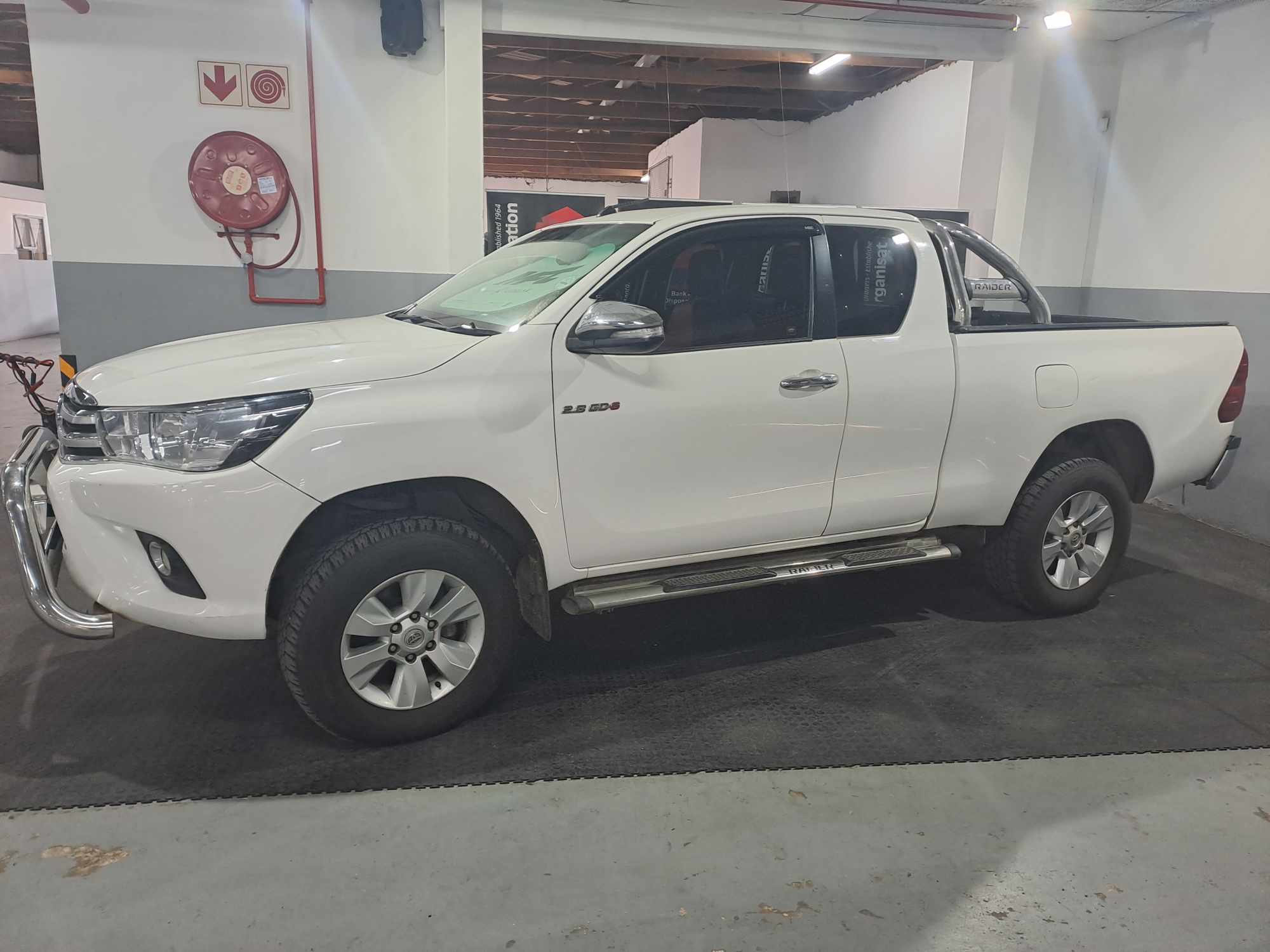 2016 TOYOTA HILUX 2.8 GD-6 RAIDER 4X4 P/U E/CAB thumbnail 6