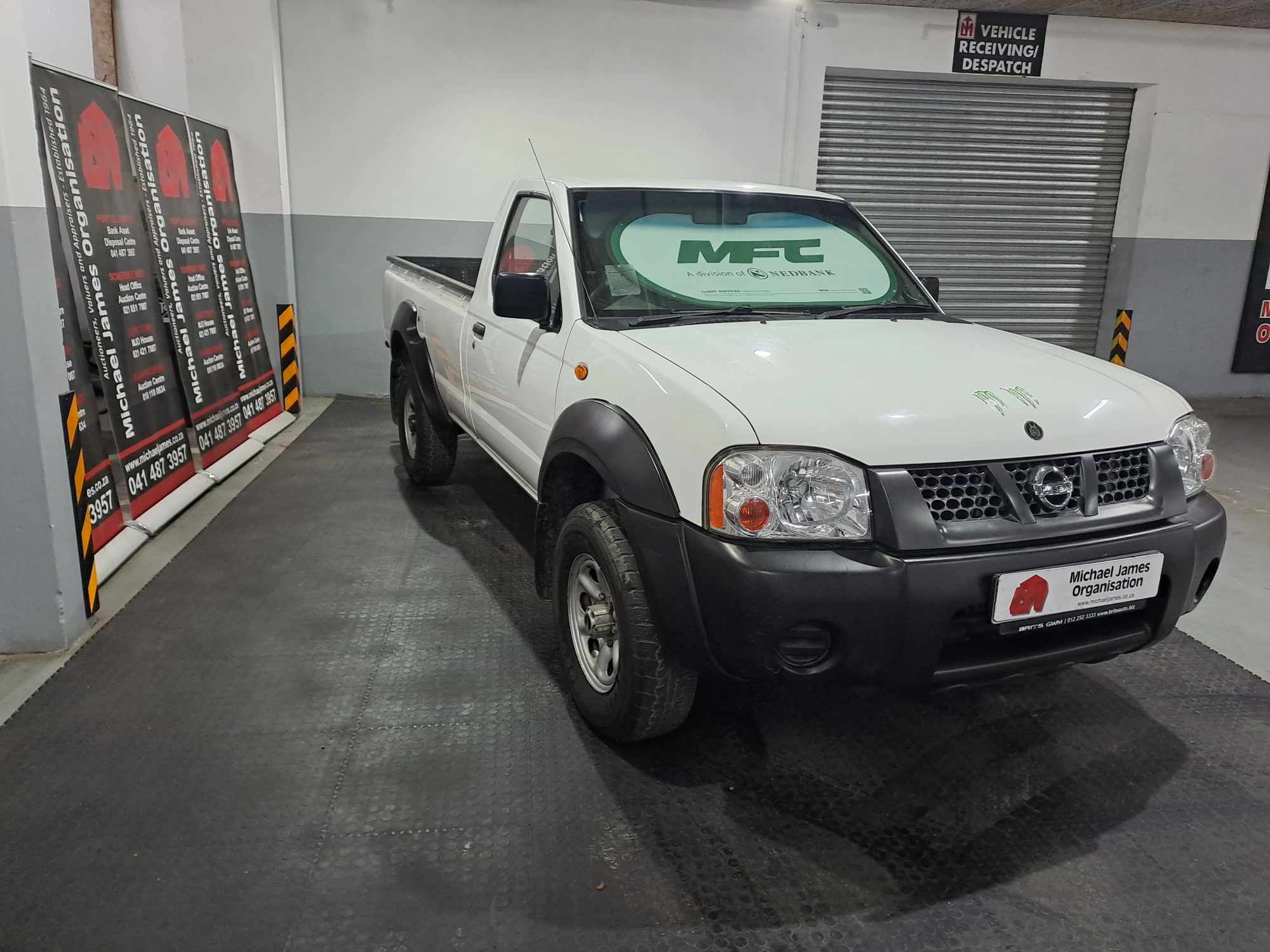 2017 NISSAN HARDBODY NP300 2.4i LWB 4X4 P/U S/C thumbnail 5