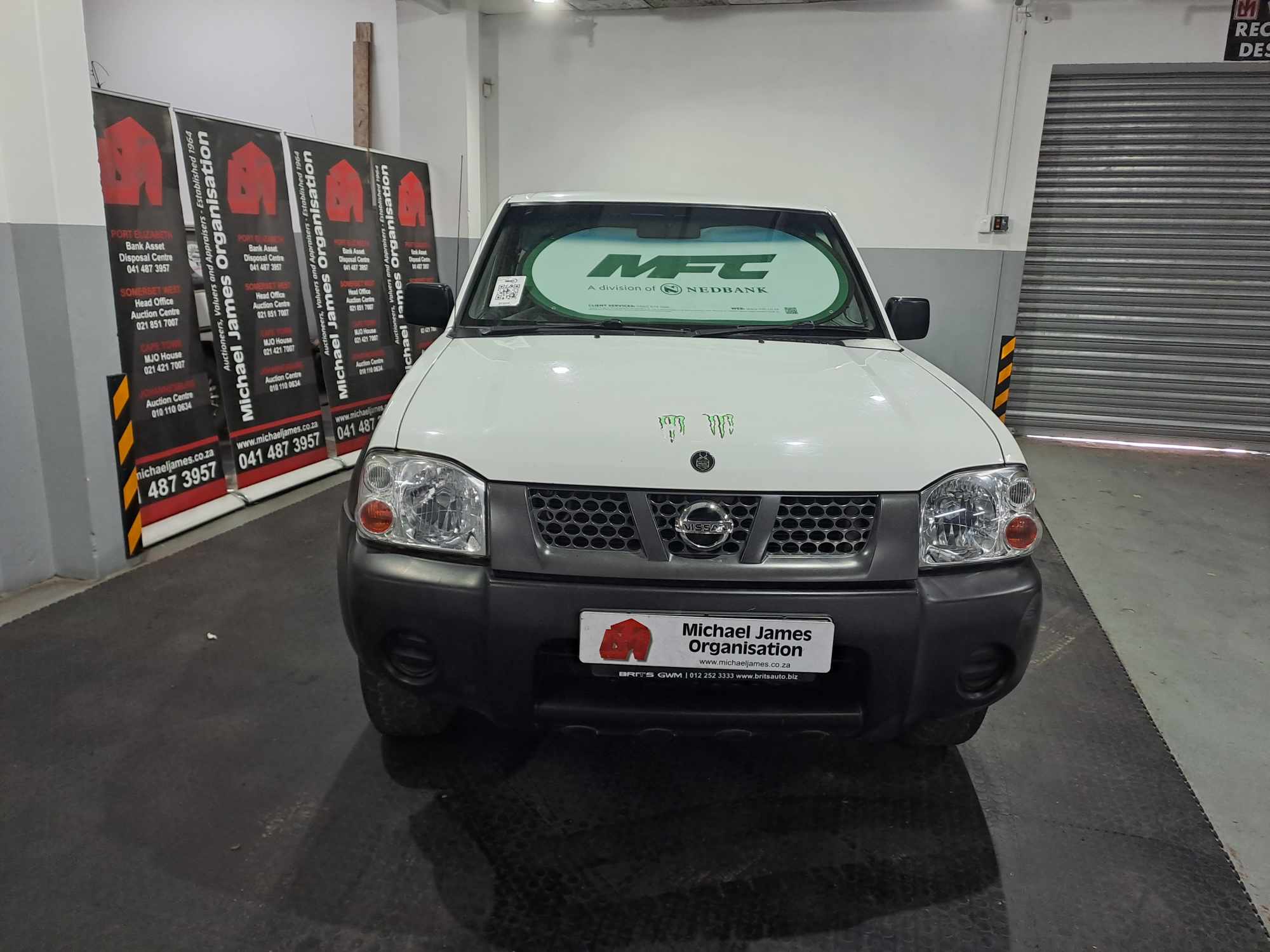 2017 NISSAN HARDBODY NP300 2.4i LWB 4X4 P/U S/C thumbnail 8