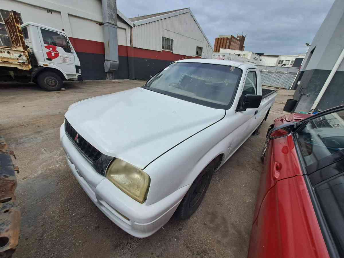 2003 MITSUBISHI COLT 2000 HI LINE LWB P/U S/C