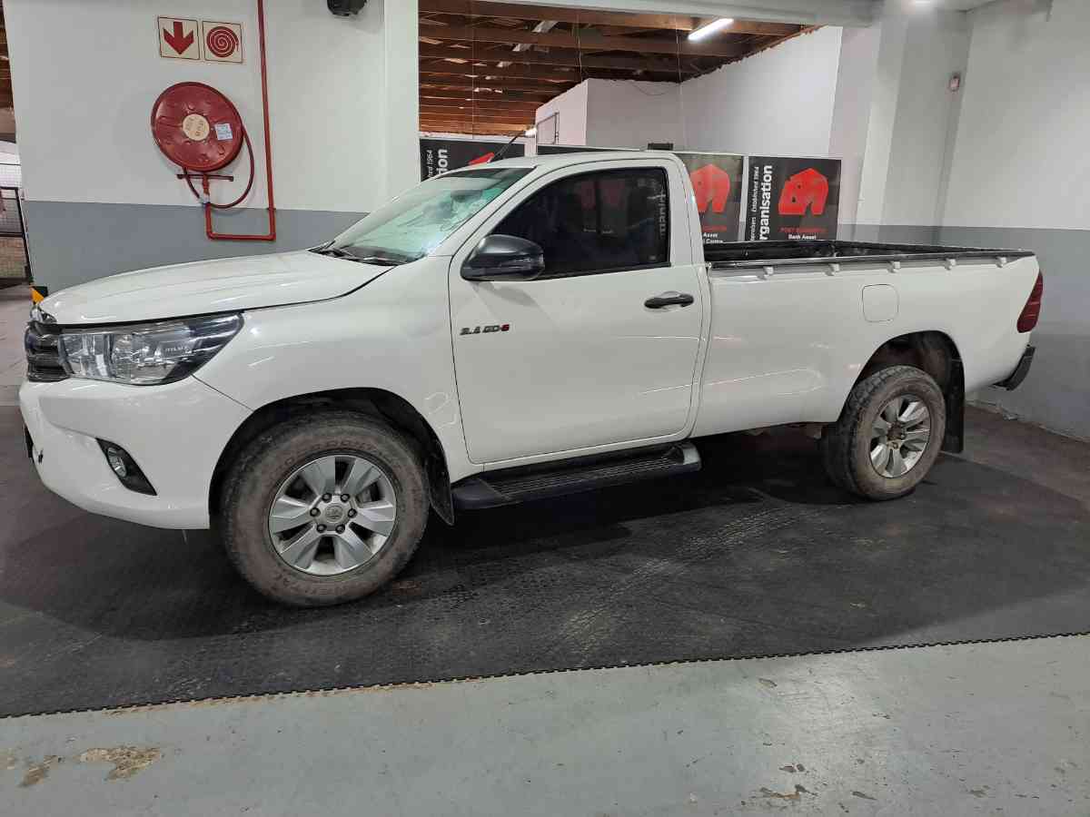 2018 TOYOTA HILUX 2.4 GD-6 RB SRX P/U S/C