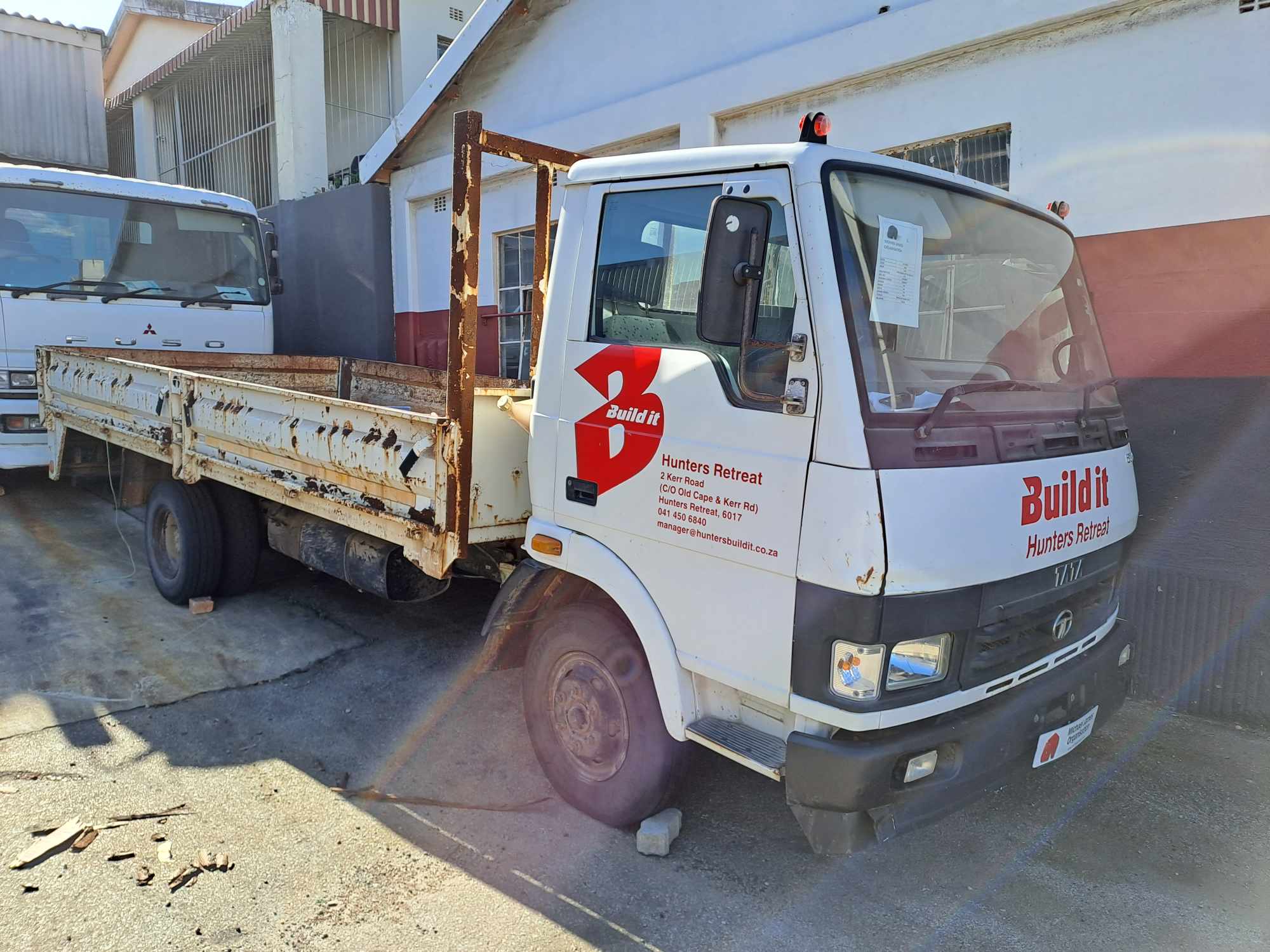 2018 TATA LPT 813 6X2 F/C C/C 4 TON TRUCK thumbnail 4