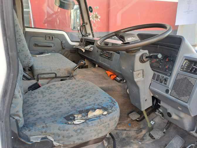 2018 TATA LPT 813 6X2 F/C C/C 4 TON TRUCK thumbnail 8