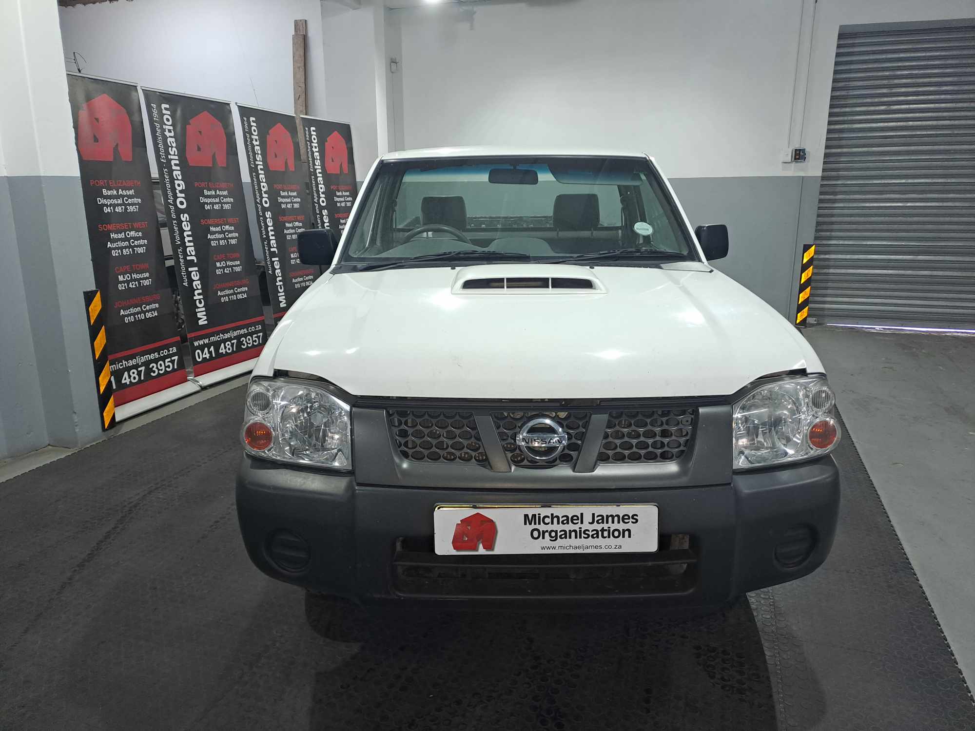 2019 NISSAN HARDBODY NP300 2.5 TDI LWB P/U S/C thumbnail 3