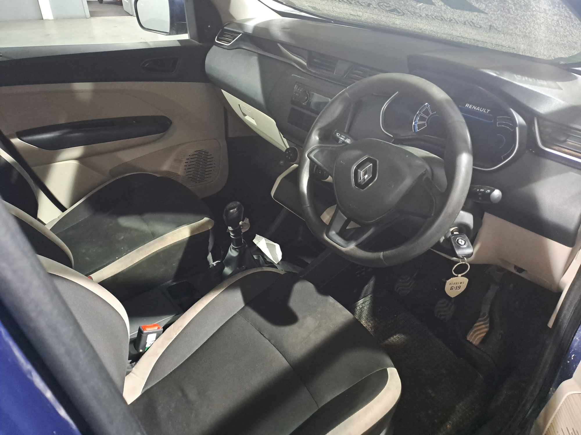 2020 RENAULT TRIBER 1.0 EXPRESSION / LIFE thumbnail 3
