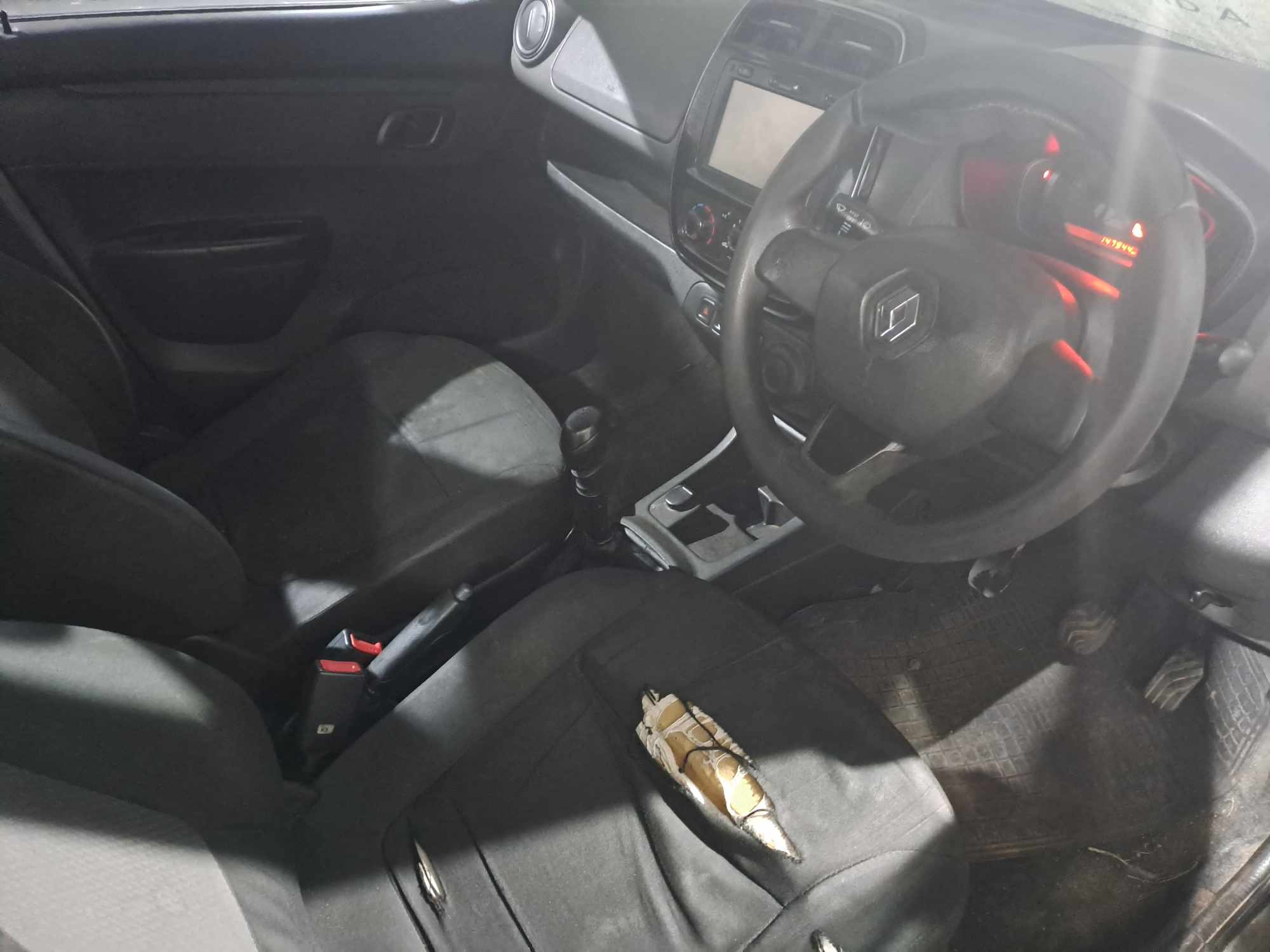 2017 RENAULT KWID 1.0 DYNAMIQUE 5DR thumbnail 3