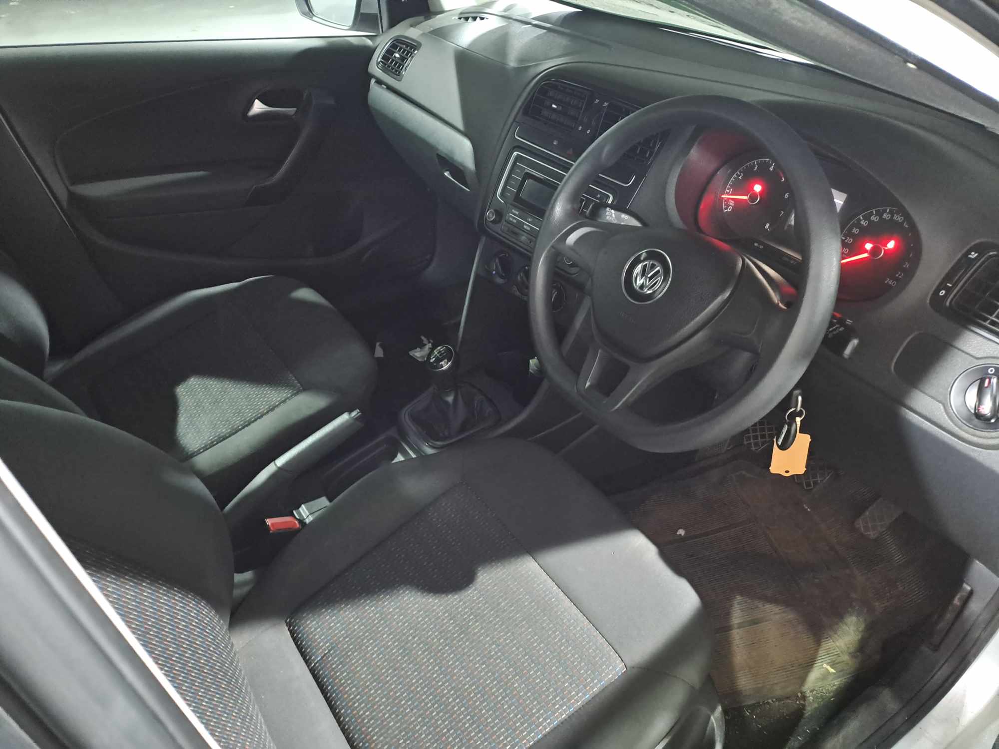 2019 VOLKWAGEN POLO VIVO 1.4 TRENDLINE (5DR) thumbnail 3