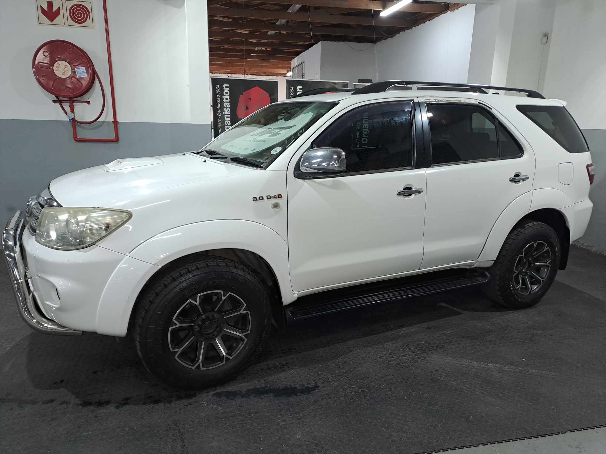 2010 TOYOTA FORTUNER 3.0D-4D R/B A/T thumbnail 7
