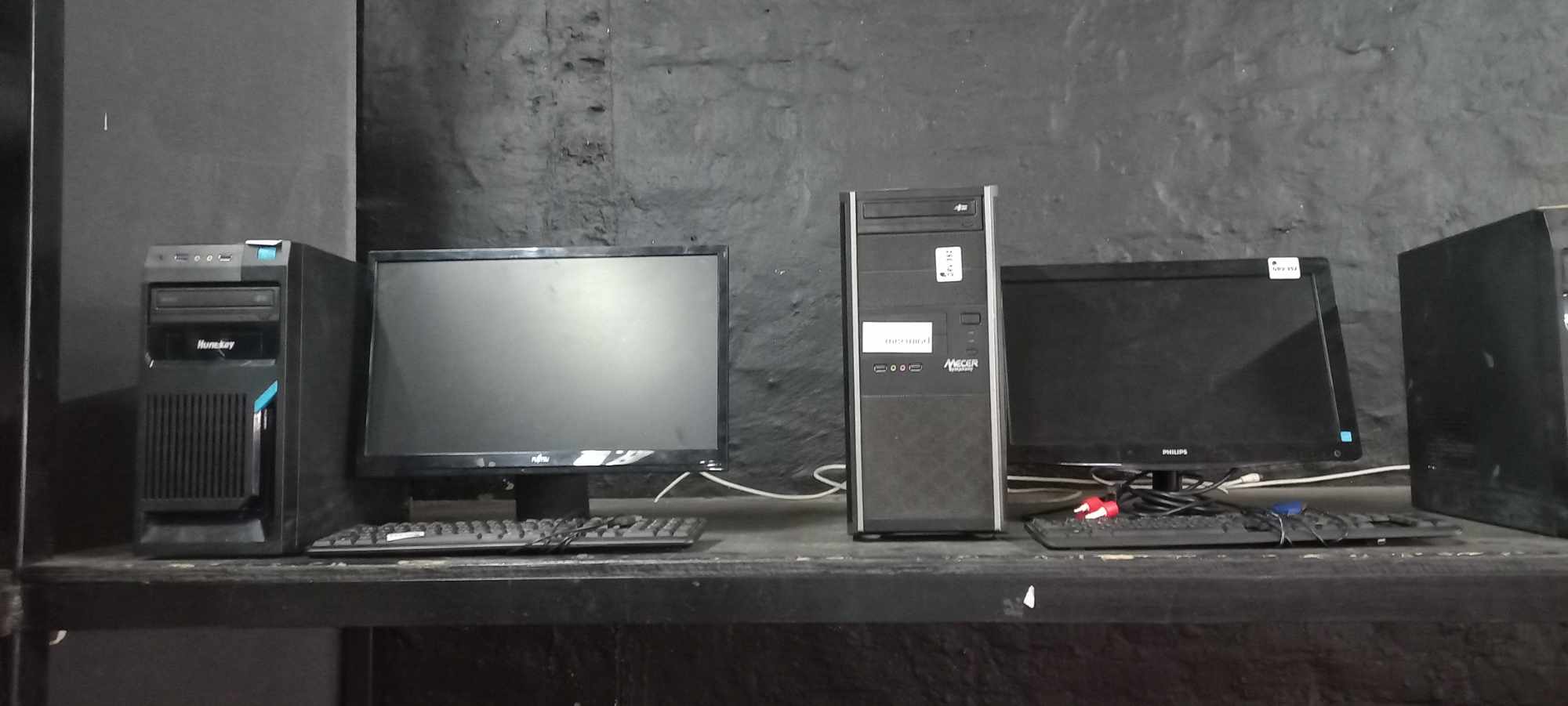 Furniture, Washing Machines, Clothing, Office Furnure, Computers thumbnail 20