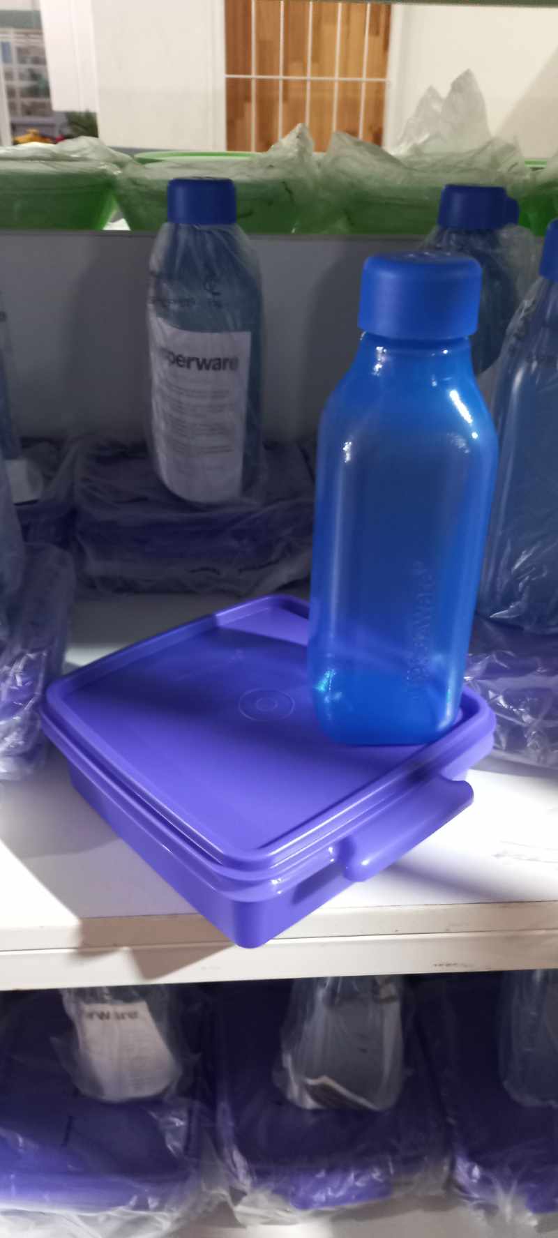 Tupperware thumbnail 4