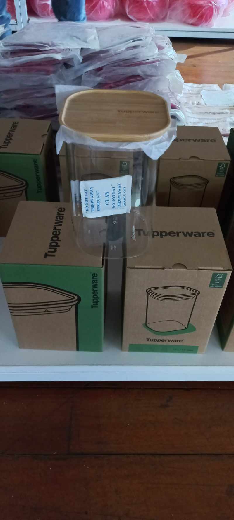 Tupperware thumbnail 33