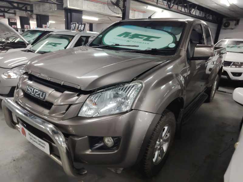 2014 ISUZU KB 250 D-TEQ LE P/U E/CAB thumbnail 5