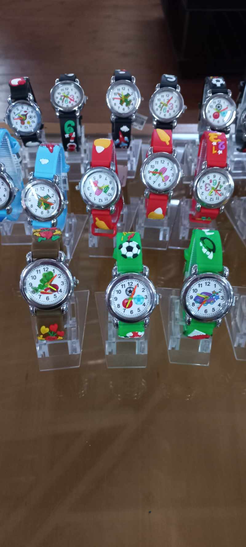Quantity Jewellery and Watches thumbnail 3