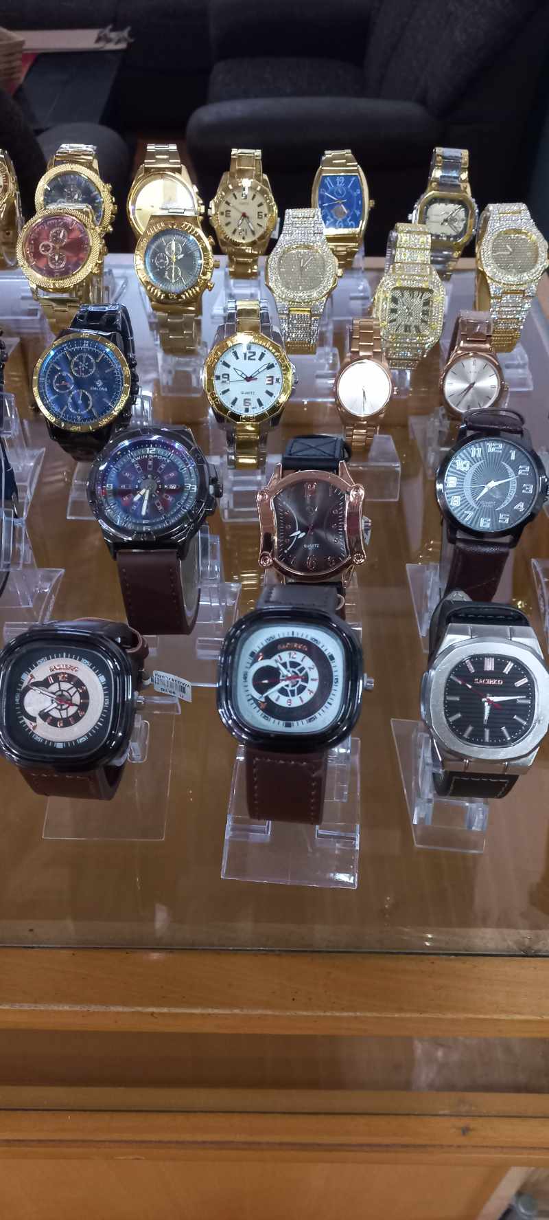 Quantity Jewellery and Watches thumbnail 10