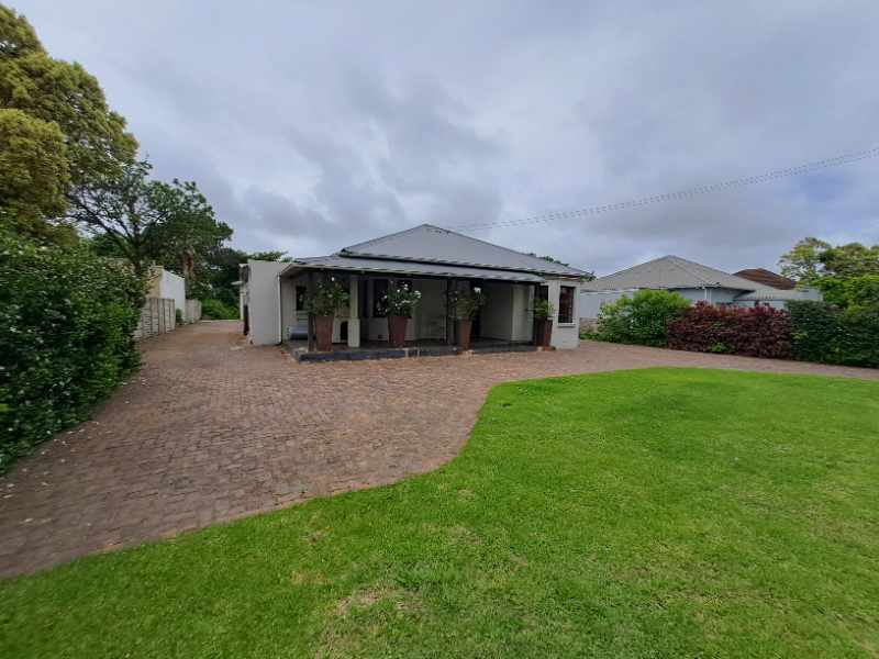 Modern Property thumbnail 45