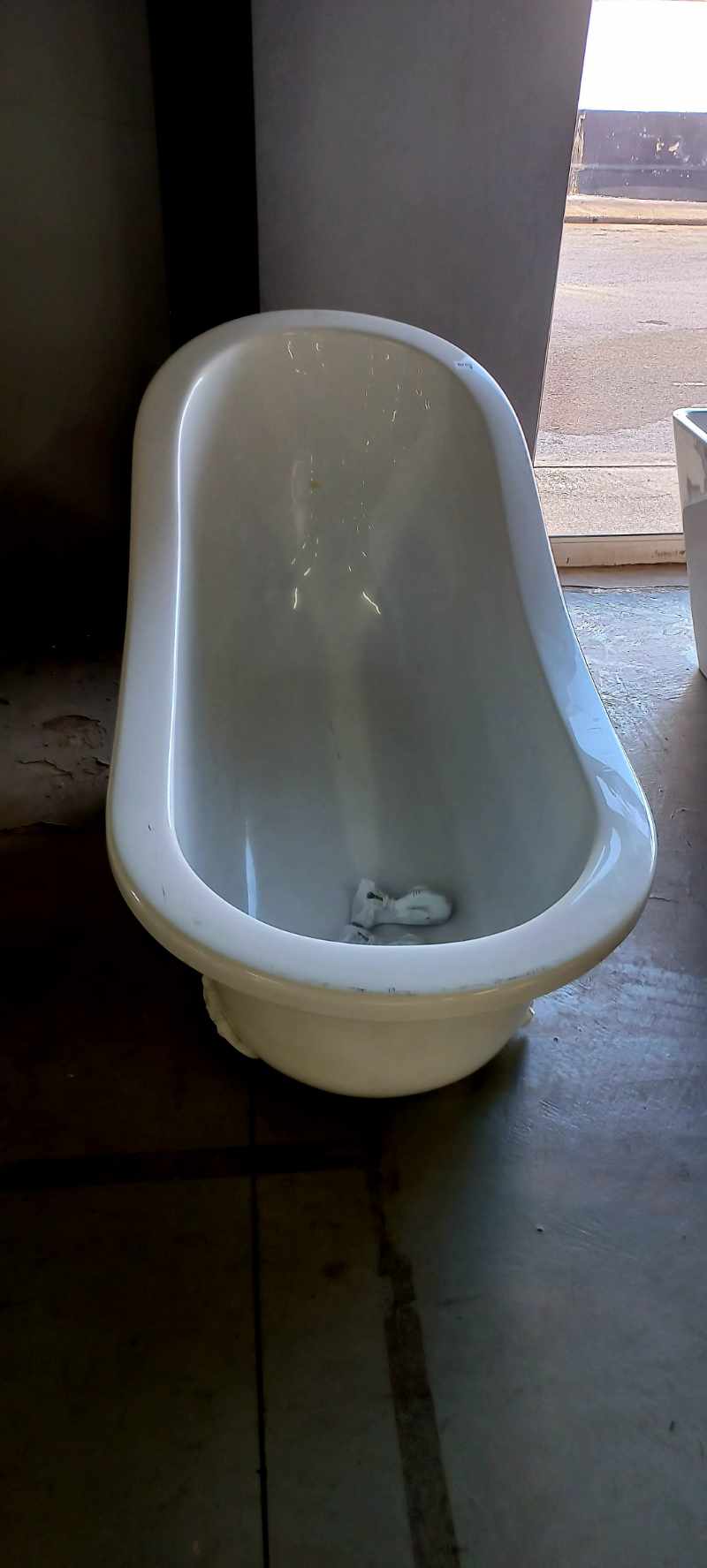 Baths, Sinks, PVC piping, Basins, Cisterns, Saws and More thumbnail 6