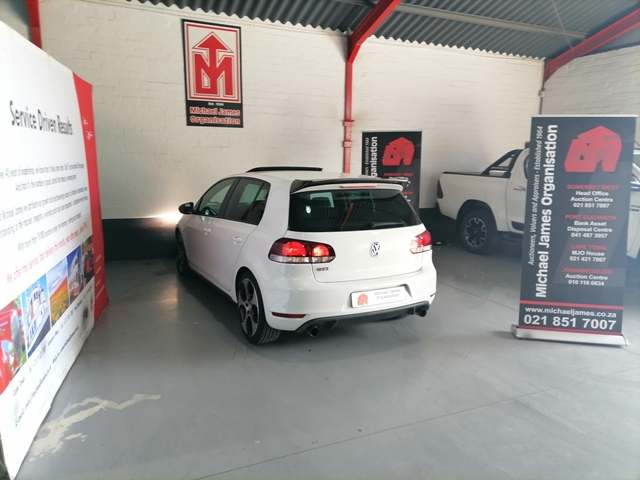 2011 Volkswagen Golf VI GTI 2.0 DSG thumbnail 6