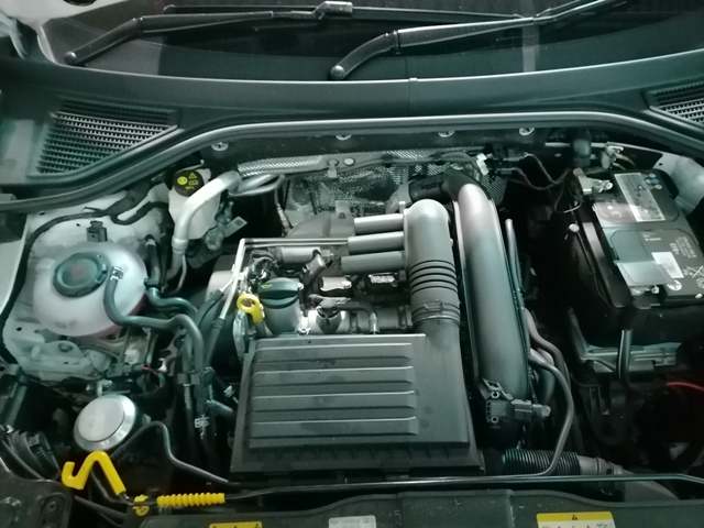 2021 Volkswagen T-Roc 1.4 TSi Auto thumbnail 9