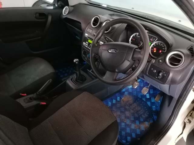 2014 Ford Ikon 1.6 thumbnail 7