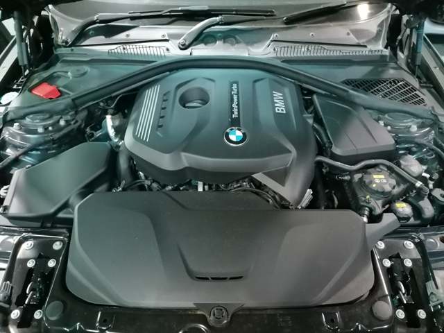 2017 BMW 120i Auto thumbnail 8