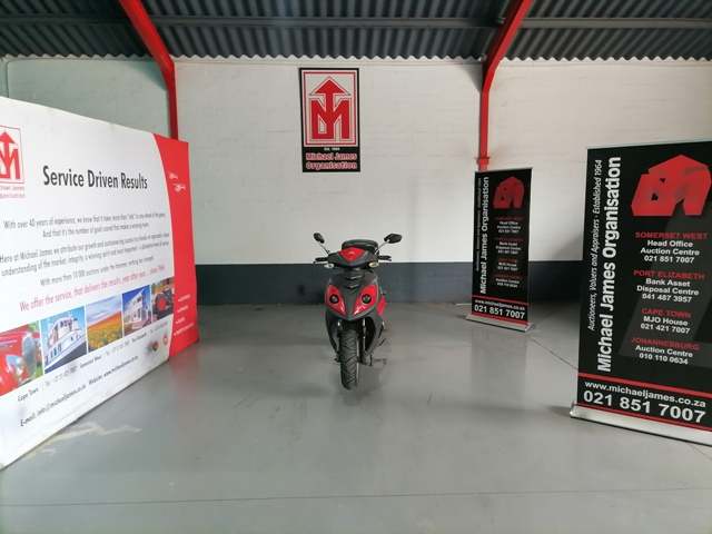 Motomia 170 Sport Scooter thumbnail 4