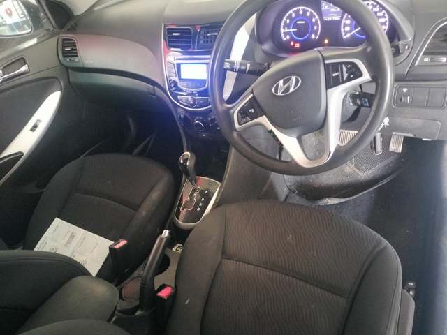 2012 Hyundai Accent 1.6 Auto thumbnail 7