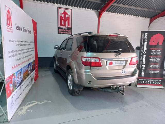 2009 Toyota Fortuner 3.0D thumbnail 6