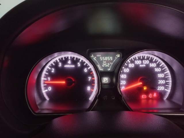2019 Nissan Almera 1.5 A/T thumbnail 8