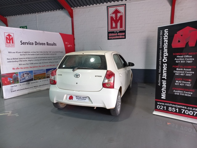 2015 Toyota Etios 1.5 thumbnail 5