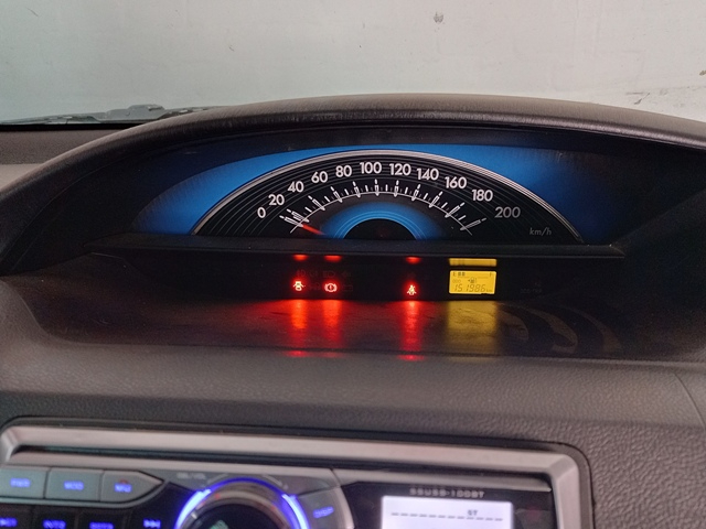 2015 Toyota Etios 1.5 thumbnail 8