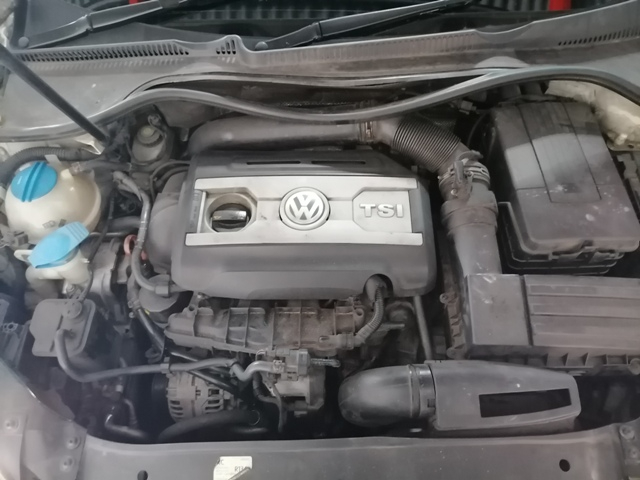 2011 VW Golf VI GTI 2.0 thumbnail 9