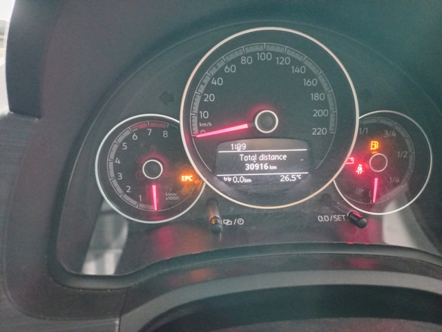 2019 Volkswagen Cross Up 1.0 thumbnail 6