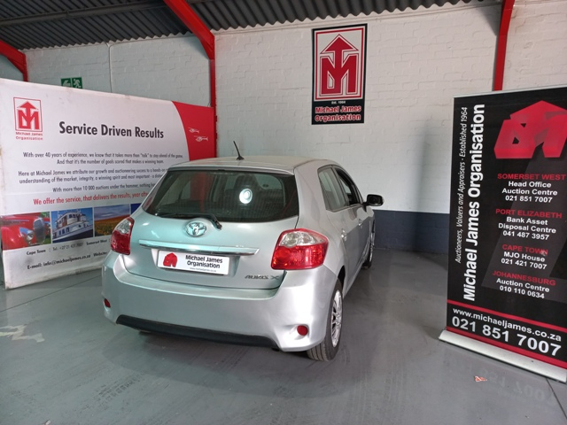 2012 Toyota Auris 1.3 thumbnail 5