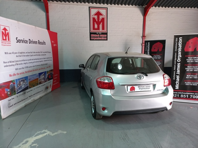 2012 Toyota Auris 1.3 thumbnail 6