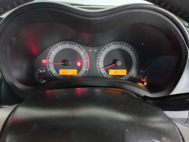 2012 Toyota Auris 1.3 thumbnail 8