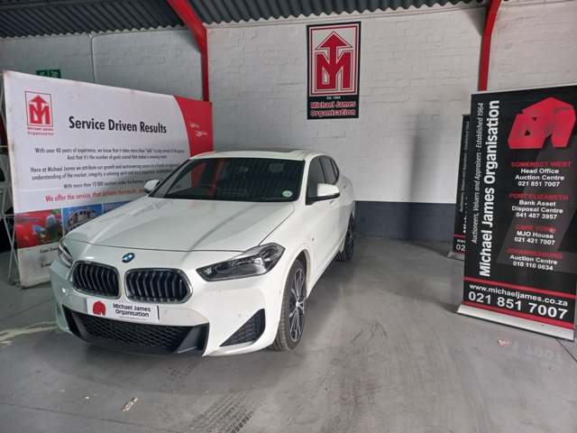 2022 BMW X2 sDrive20i A/T thumbnail 2