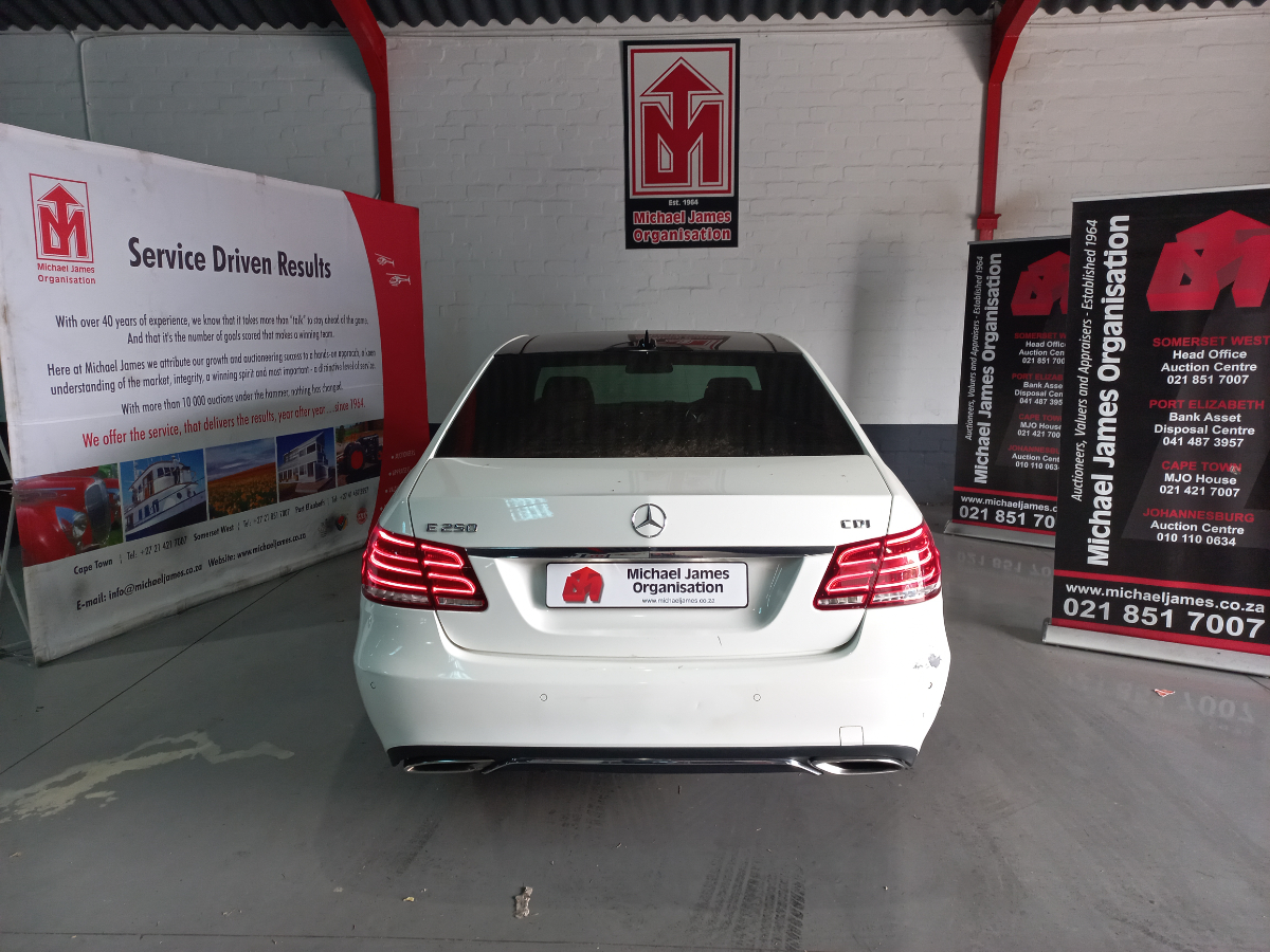 2014 Mercedes-Benz E 250 CDI thumbnail 4