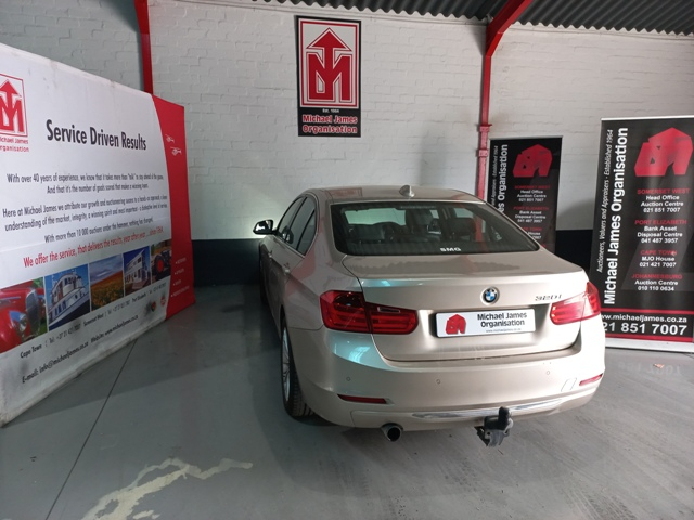 2013 BMW 320i thumbnail 6