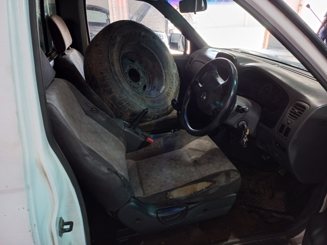 2007 Nissan Hardbody 3000TD P/U S/C (NON RUNNER) thumbnail 4